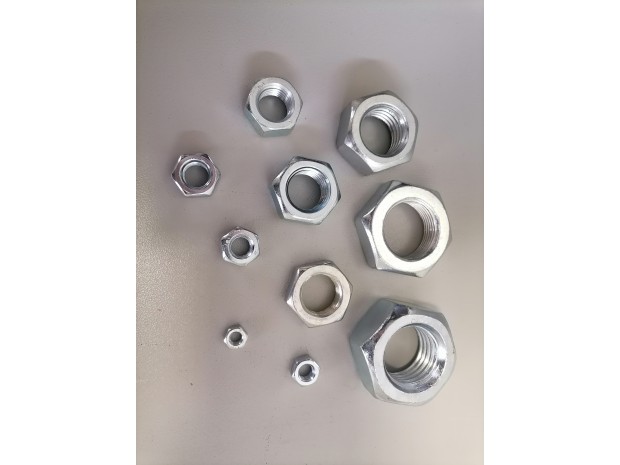 Six-bladed nut